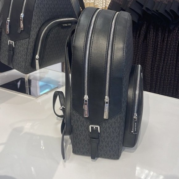 Michael Kors Jaycee Large Zip Pocket Backpack Black - Picture 11 of 16